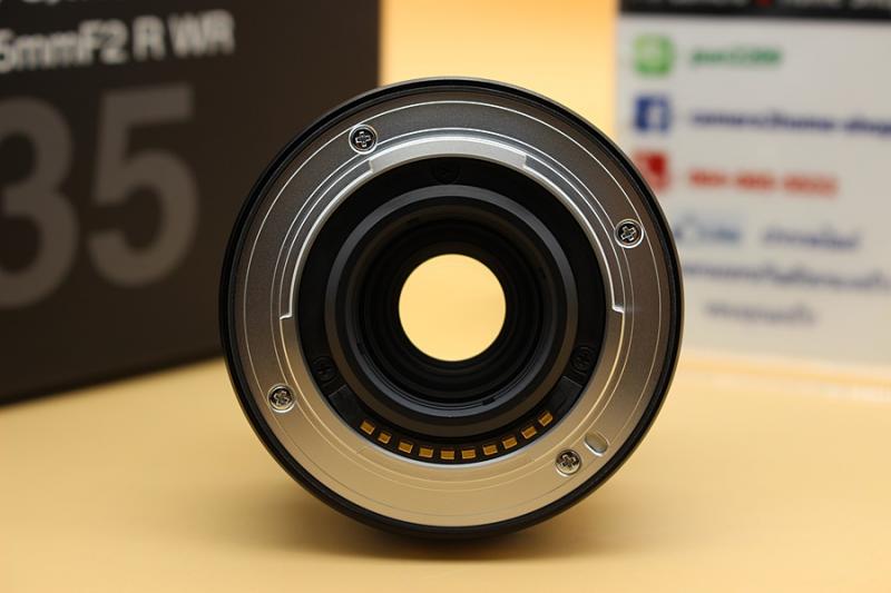 ขาย Lens Fuji XF 35mm F2R WR (สีดำ) สภาพสวยใหม่ ประกันศูนย์ถึง 14-06-20 ไร้ฝ้า รา ตัวหนังสือชัด อุปกรณ์ครบกล่อง  อุปกรณ์และรายละเอียดของสินค้า 1.Lens Fuji 